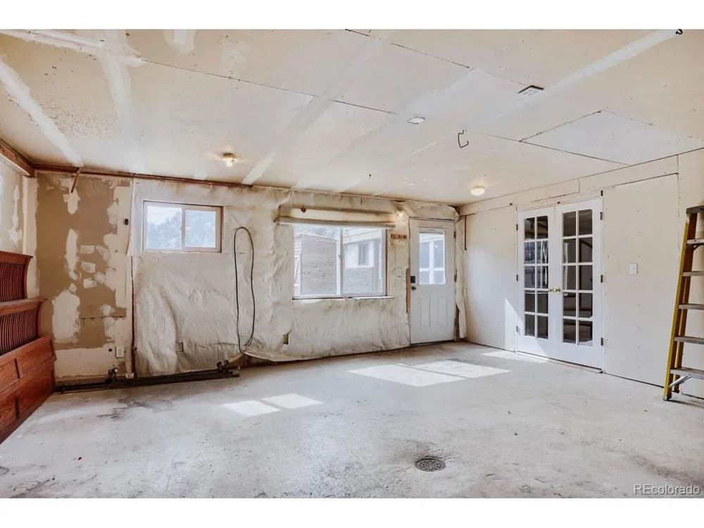 327 Virginia Street Idaho Springs, CO 80452
