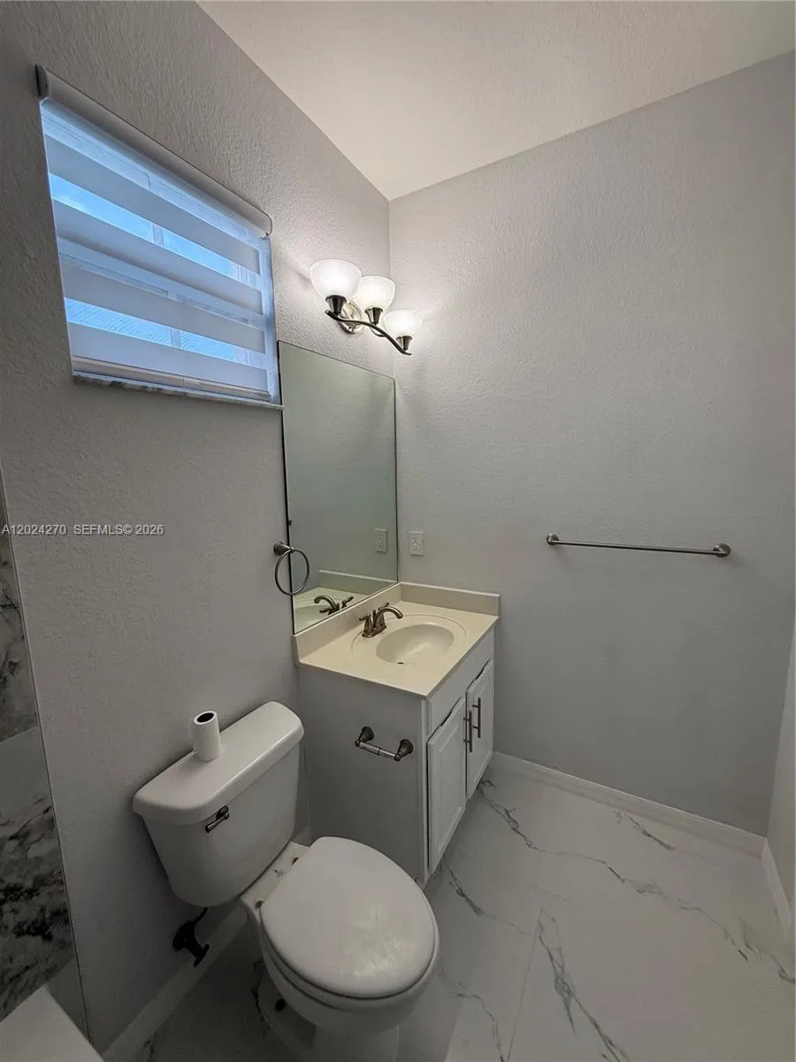 9135 Leatherwood Loop Lehigh Acres, FL 33936