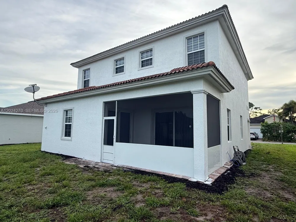 9135 Leatherwood Loop Lehigh Acres, FL 33936