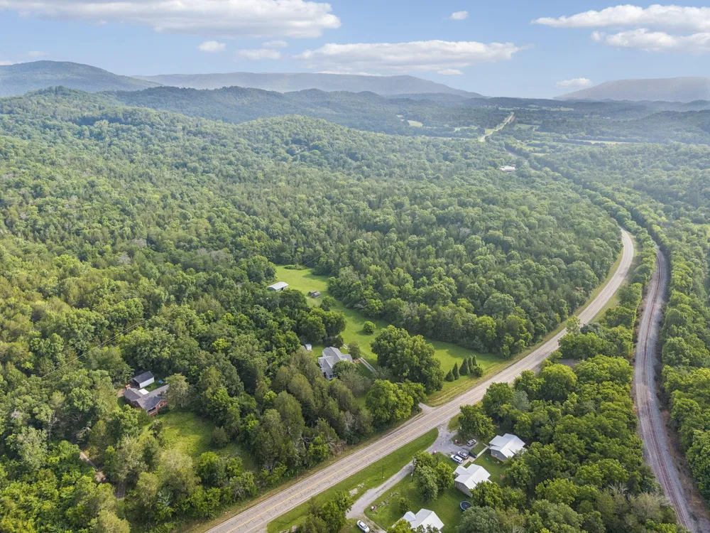 17283 Us 11 Highway Wildwood, GA 30757
