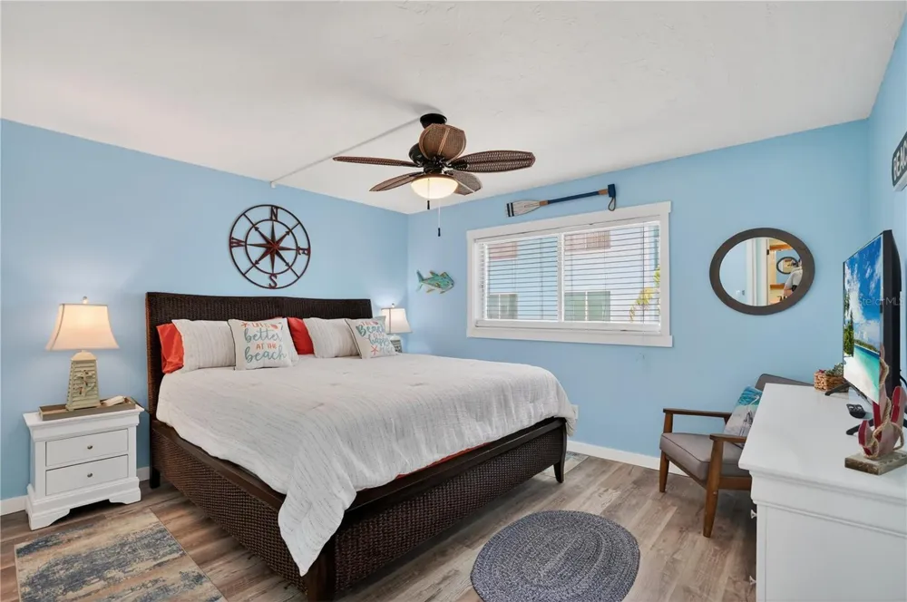 117 7TH STREET #2 Bradenton Beach, FL 34217
