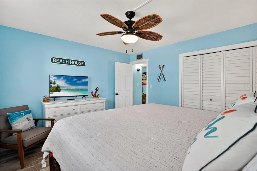 117 7TH STREET #2 Bradenton Beach, FL 34217