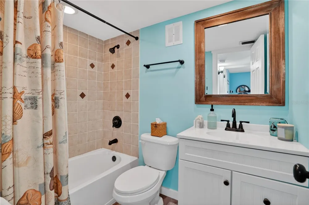 117 7TH STREET #2 Bradenton Beach, FL 34217