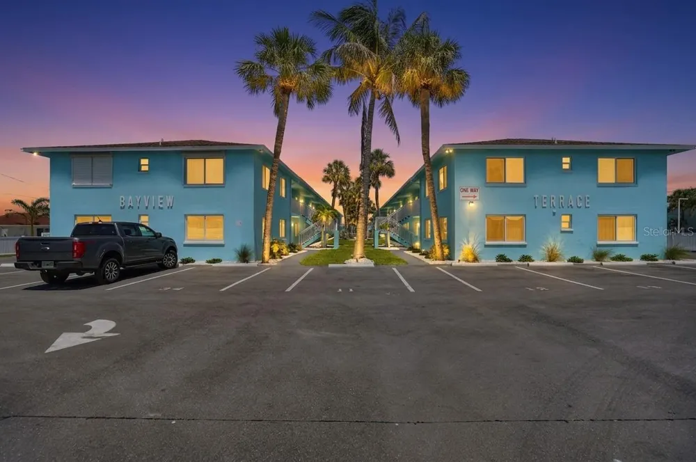 117 7TH STREET #2 Bradenton Beach, FL 34217