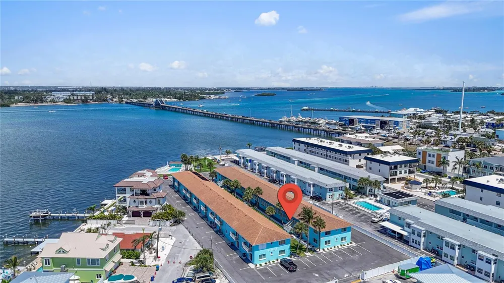 117 7TH STREET #2 Bradenton Beach, FL 34217