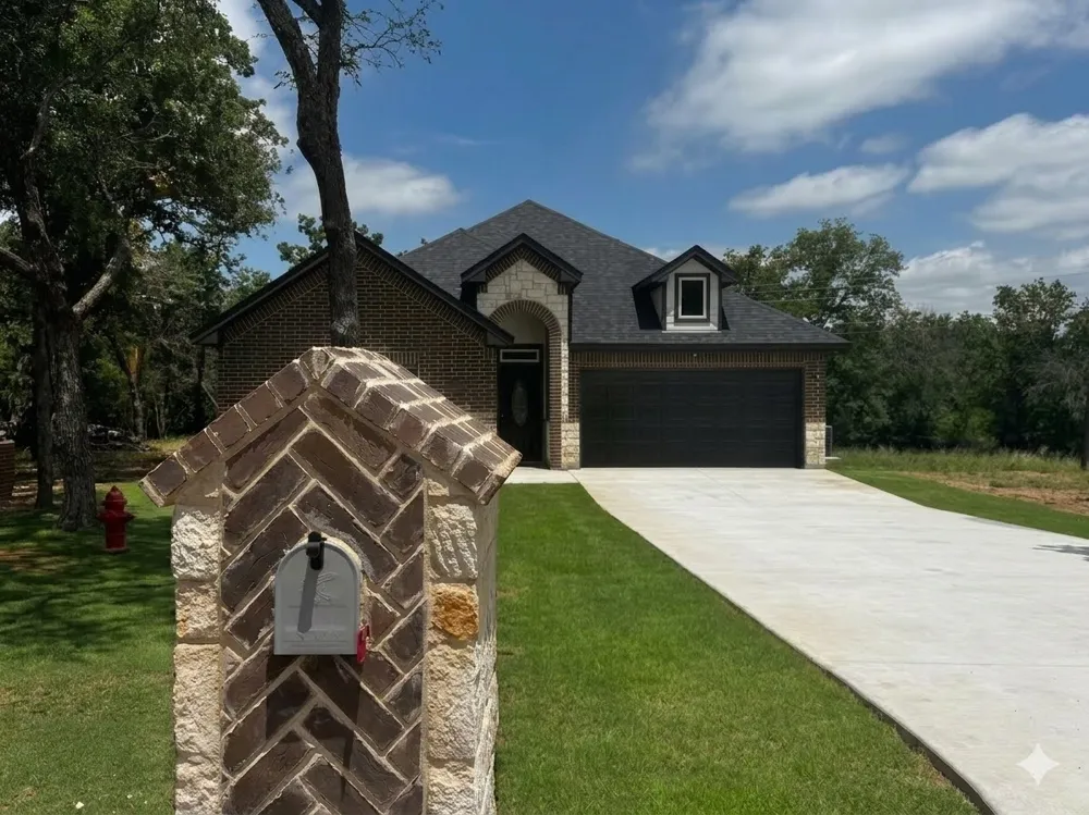 502 Palmetto Court Runaway Bay, TX 76426