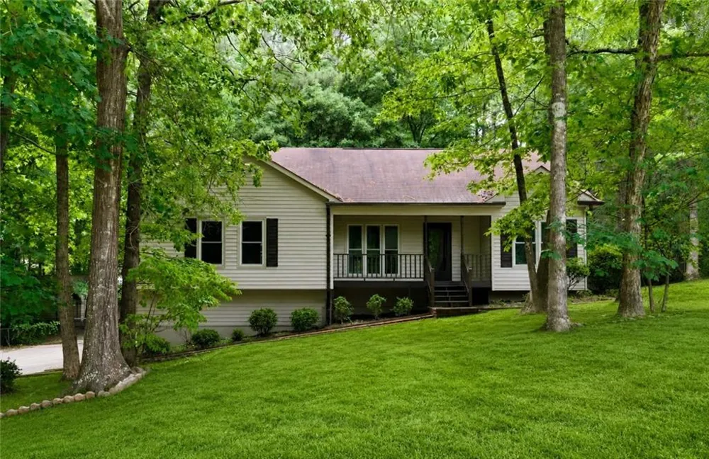 195 Lakeside Drive