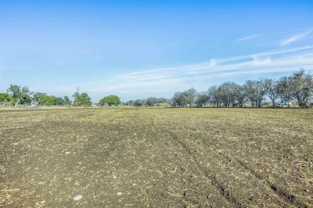 600 NW River Road Martindale, TX 78655