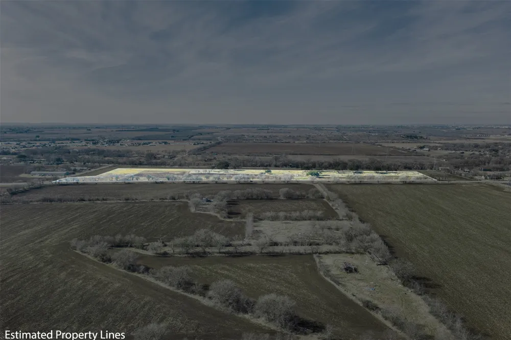600 NW River Road Martindale, TX 78655