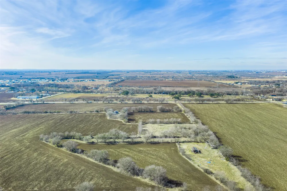 600 NW River Road Martindale, TX 78655