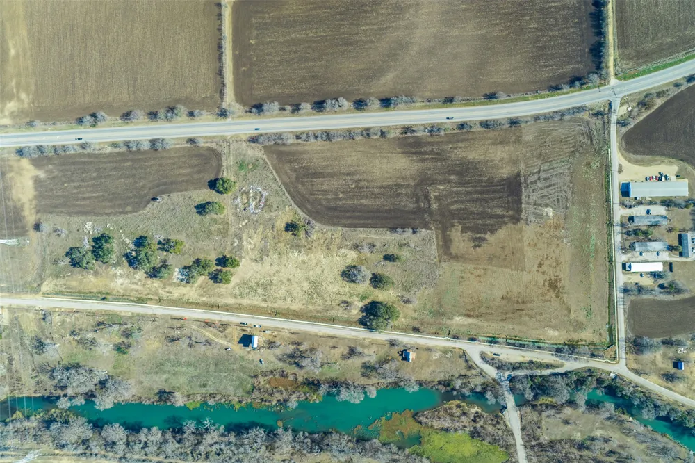 600 NW River Road Martindale, TX 78655