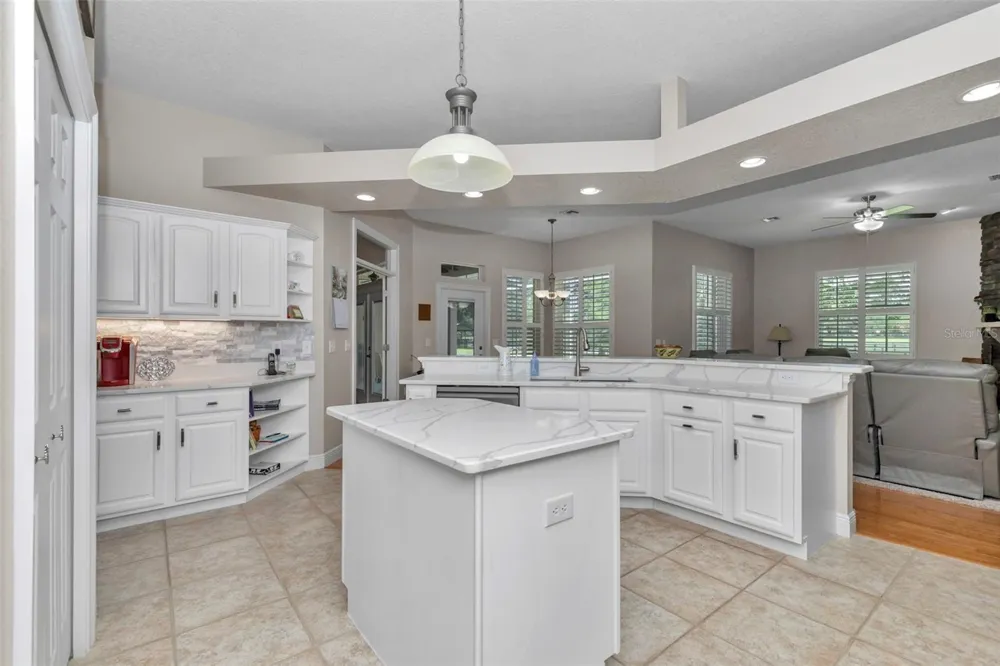 1989 NW 111TH LOOP ocala, FL 34475