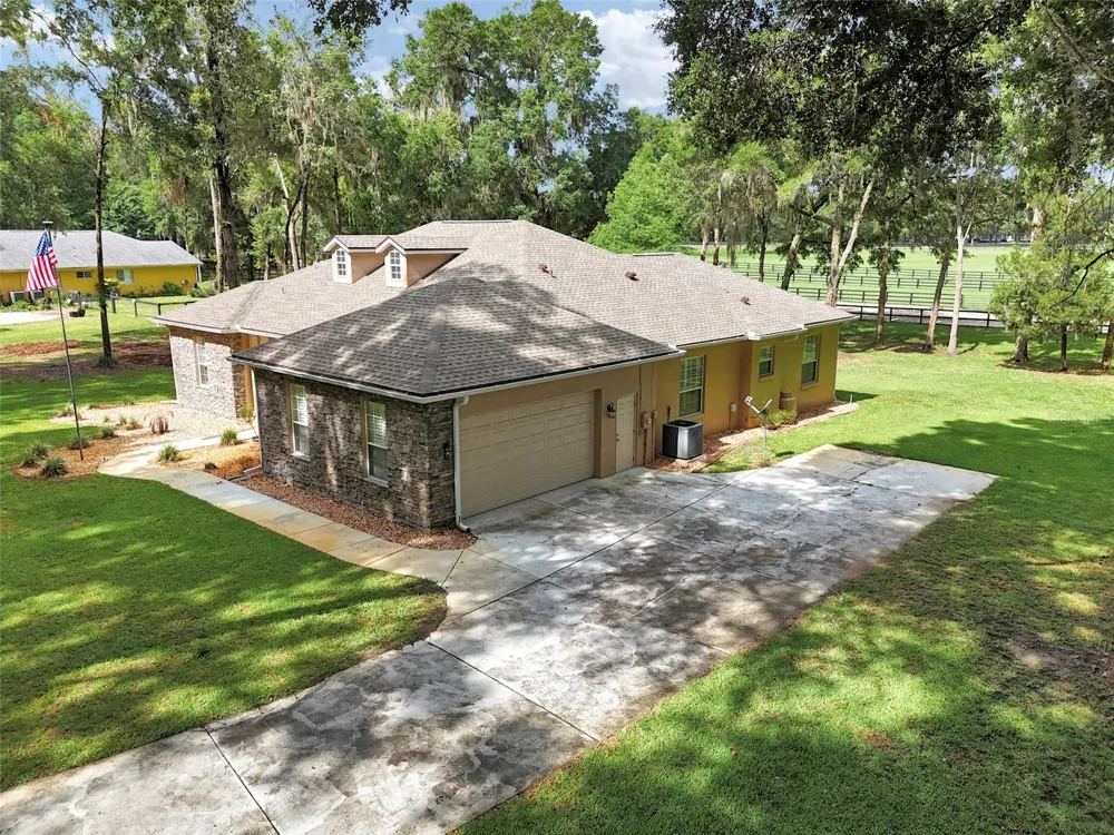 1989 NW 111TH LOOP ocala, FL 34475