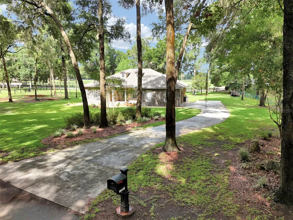 1989 NW 111TH LOOP ocala, FL 34475