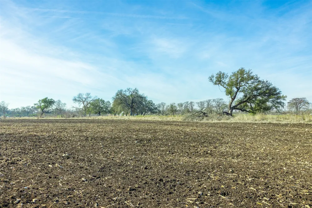 600 NW River Road Martindale, TX 78655