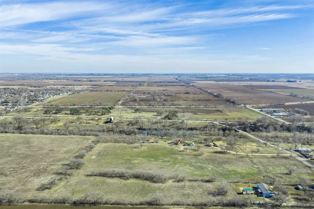600 NW River Road Martindale, TX 78655