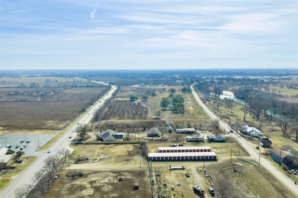 600 NW River Road Martindale, TX 78655