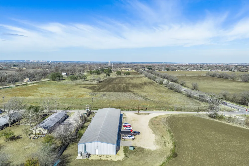 600 NW River Road Martindale, TX 78655