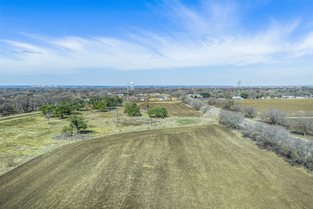 600 NW River Road Martindale, TX 78655