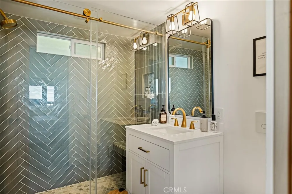 31537 Old City Creek Running Springs, CA 92382