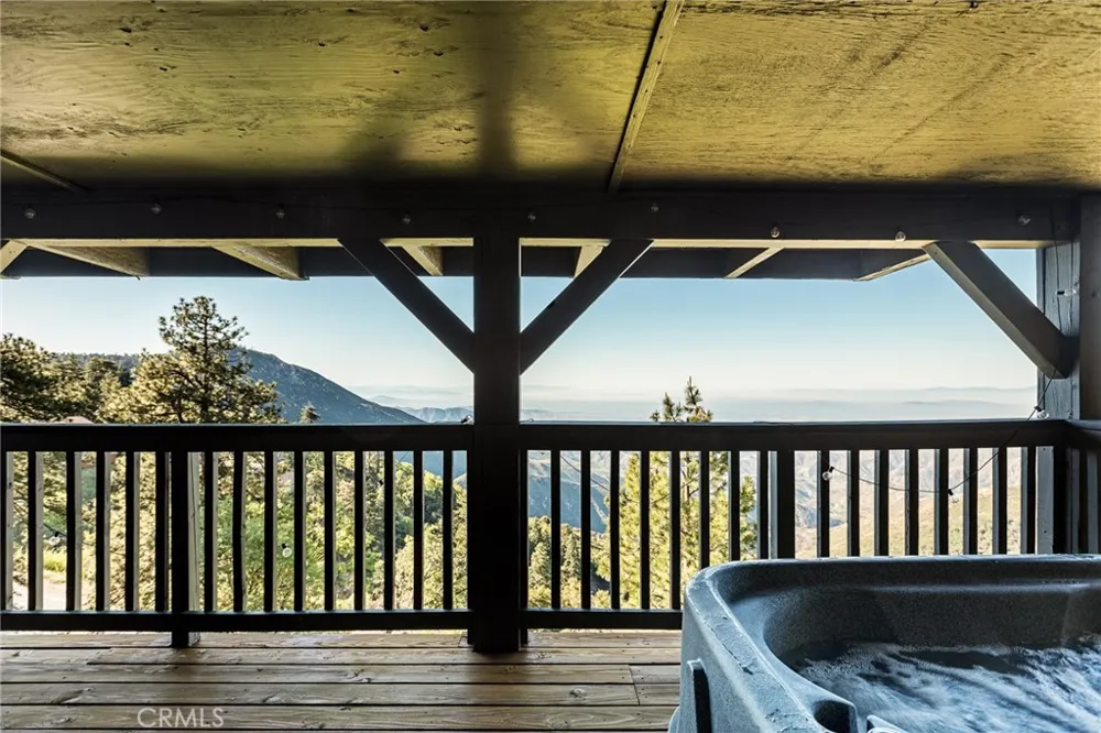 31537 Old City Creek Running Springs, CA 92382