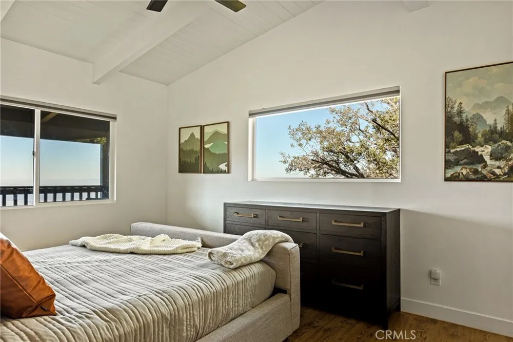 31537 Old City Creek Running Springs, CA 92382