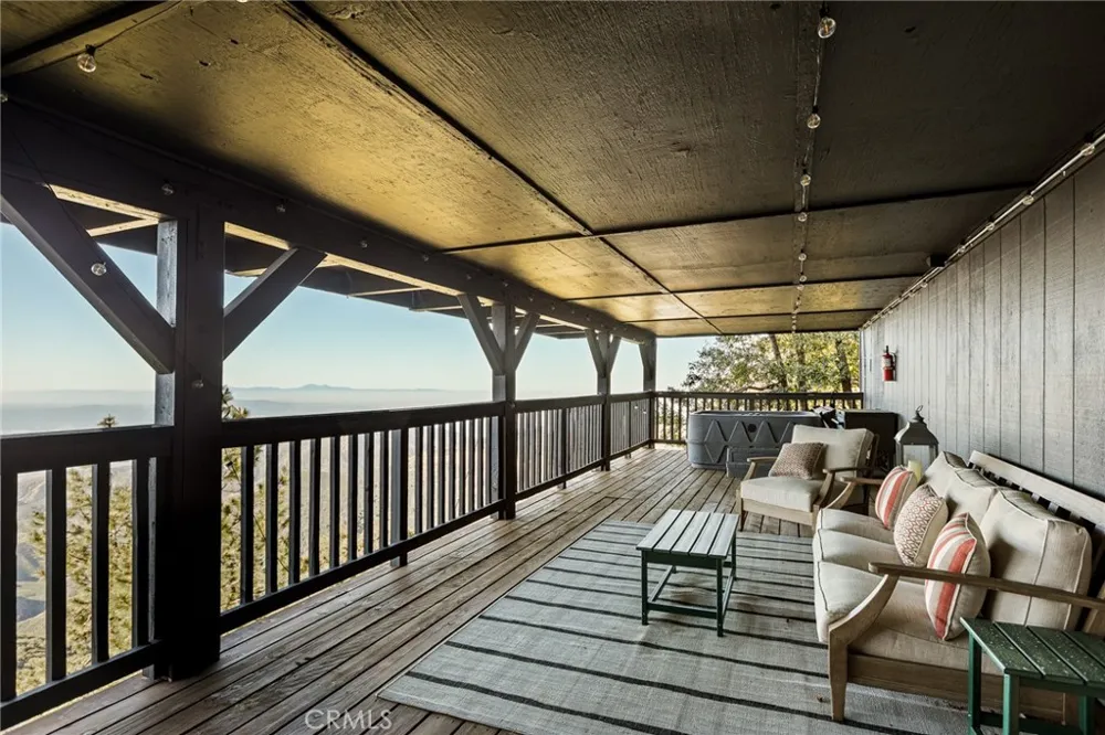 31537 Old City Creek Running Springs, CA 92382