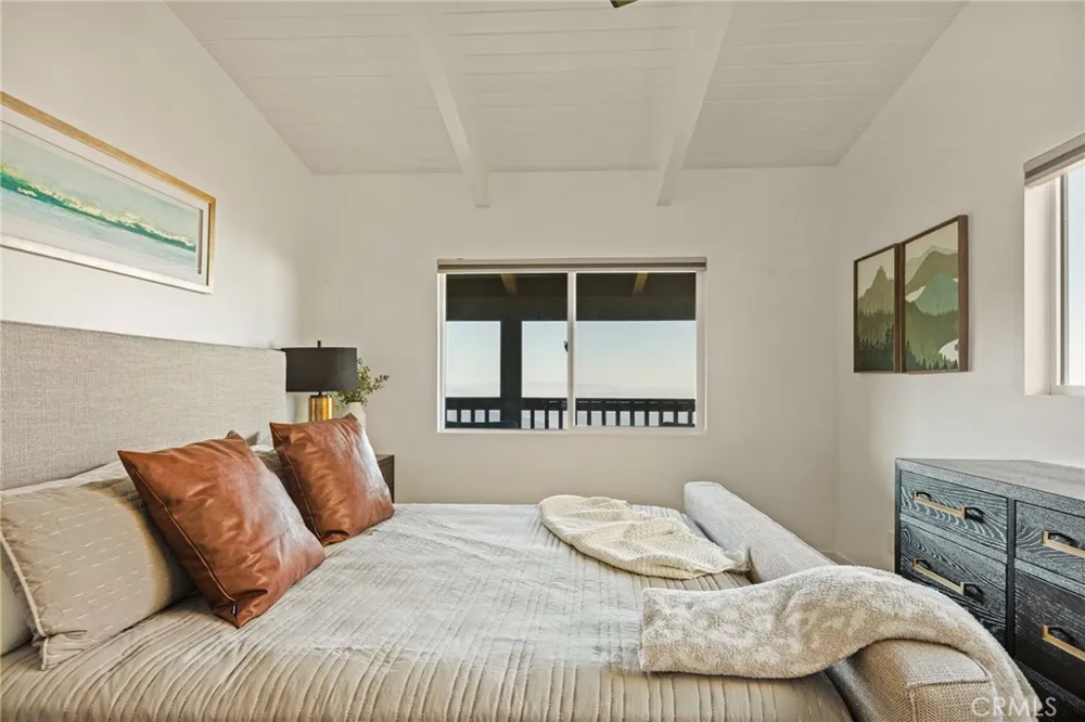 31537 Old City Creek Running Springs, CA 92382