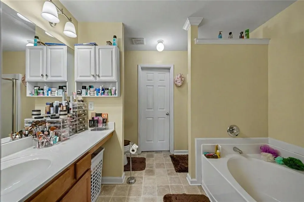 2091 Lakeshore Overlook Drive NW Kennesaw, GA 30152