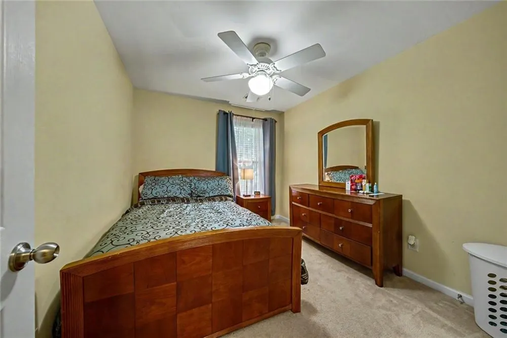 2091 Lakeshore Overlook Drive NW Kennesaw, GA 30152