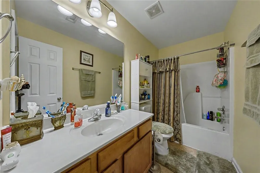 2091 Lakeshore Overlook Drive NW Kennesaw, GA 30152