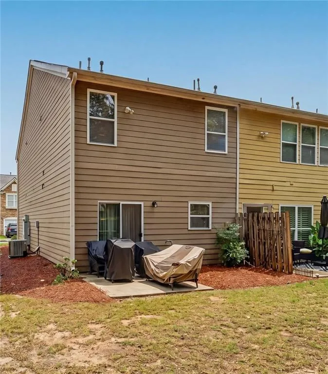 2091 Lakeshore Overlook Drive NW Kennesaw, GA 30152