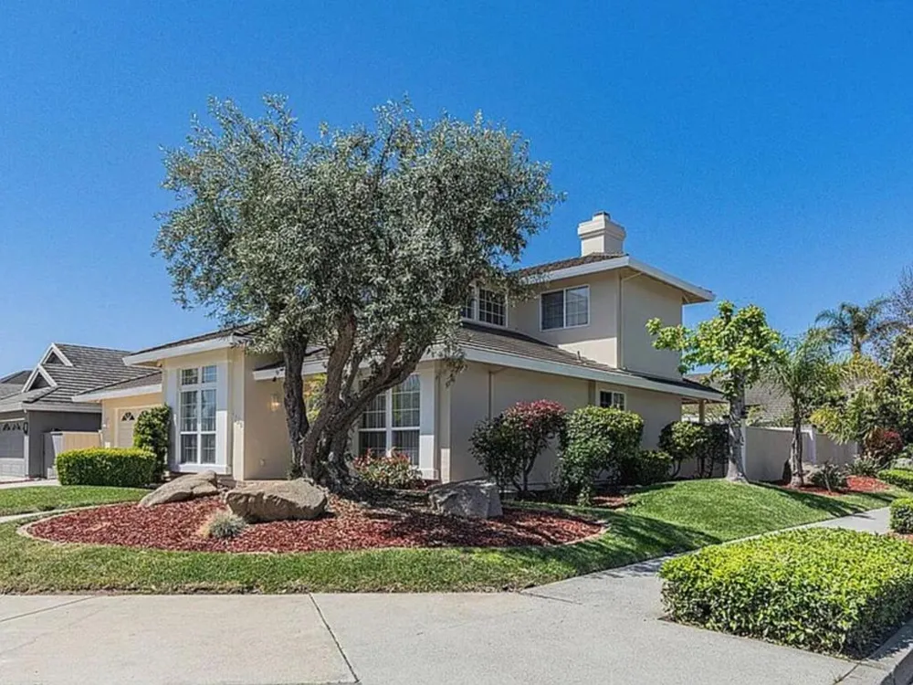 1520 Cambridge Court Salinas, CA 93906