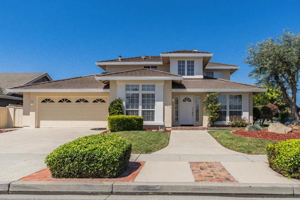 1520 Cambridge Court Salinas, CA 93906