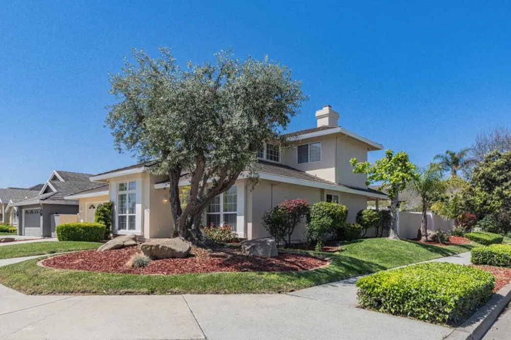 1520 Cambridge Court Salinas, CA 93906