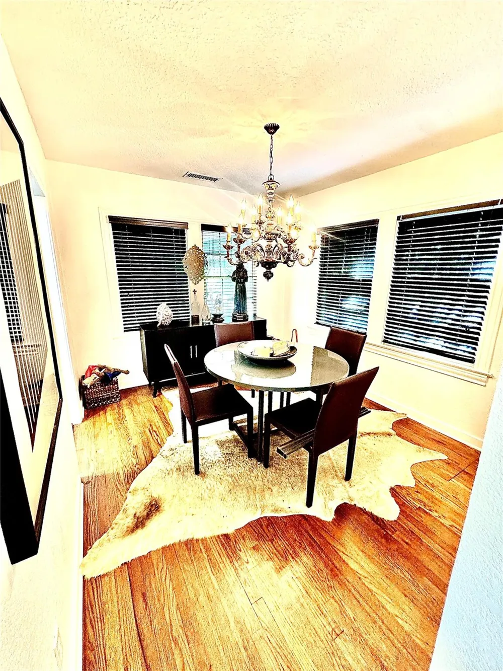1601 Hwy 77 S La Grange, TX 78945