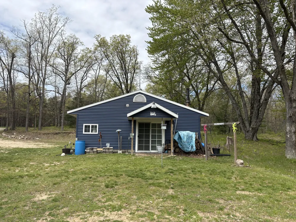 8774 S Star Lake Drive Baldwin, MI 49304