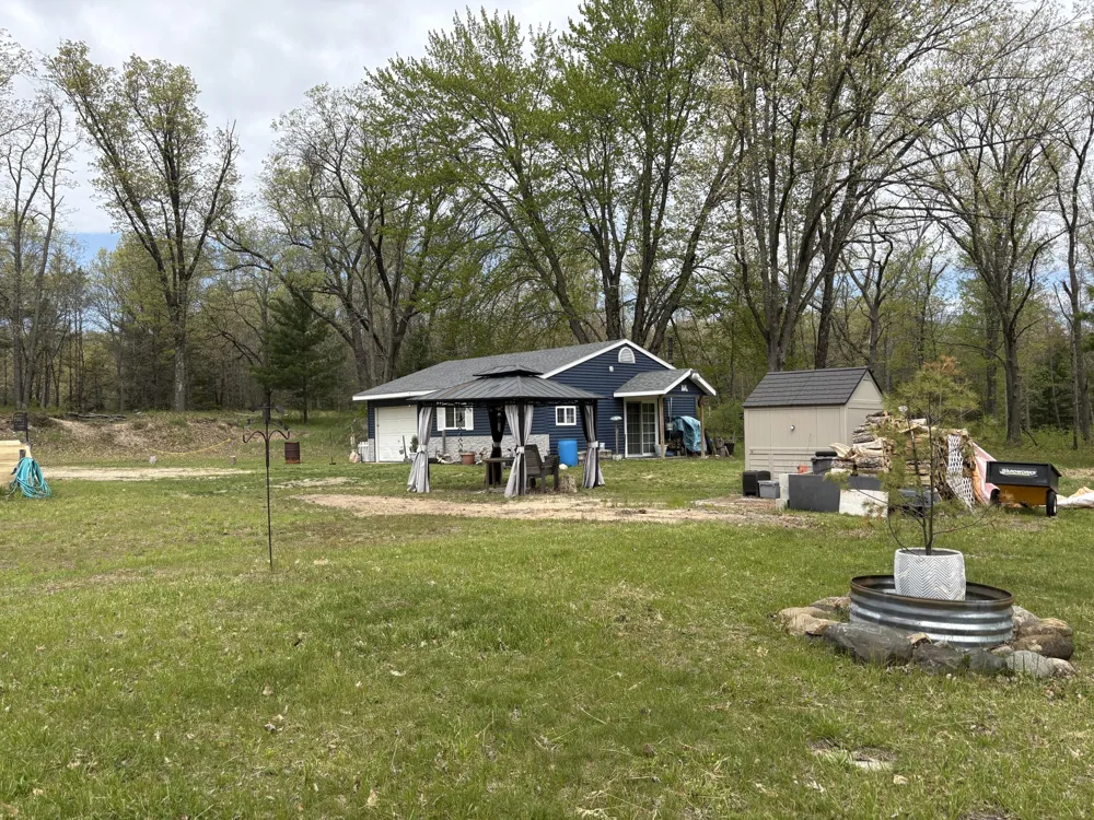 8774 S Star Lake Drive Baldwin, MI 49304