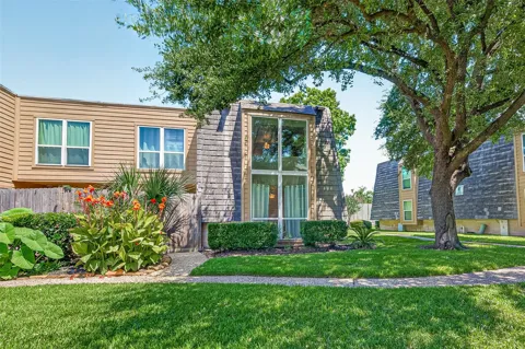 16120 Stuebner Airline Road #105