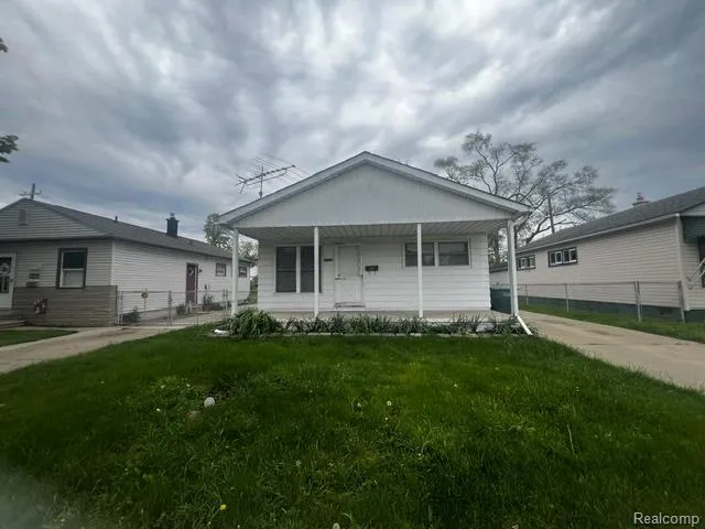 1774 Council Avenue Lincoln Park City, MI 48146