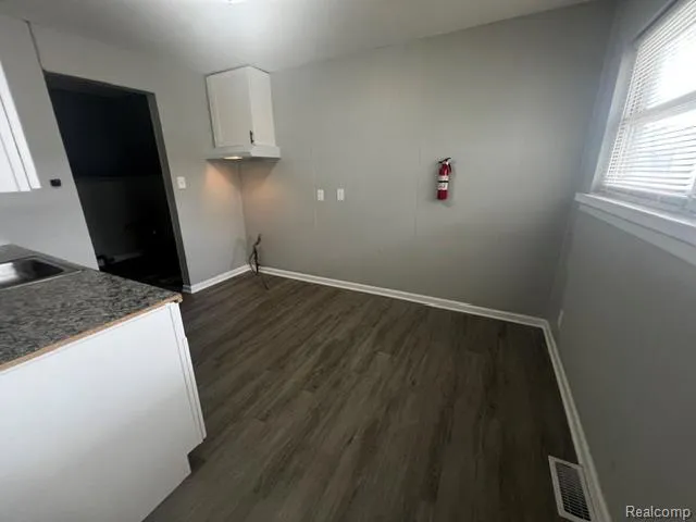 1774 Council Avenue Lincoln Park City, MI 48146
