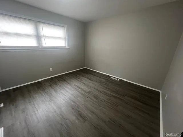 1774 Council Avenue Lincoln Park City, MI 48146