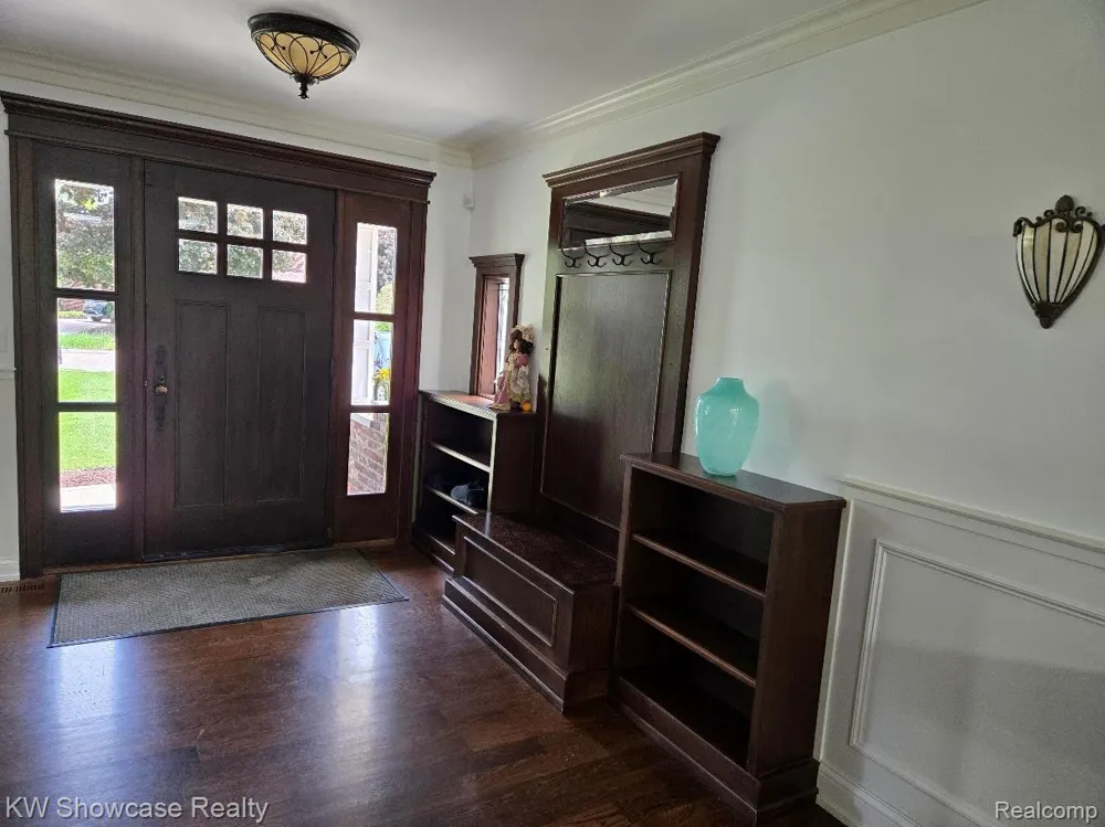 474 Beverly Island Drive Waterford Charter Township, MI 48328