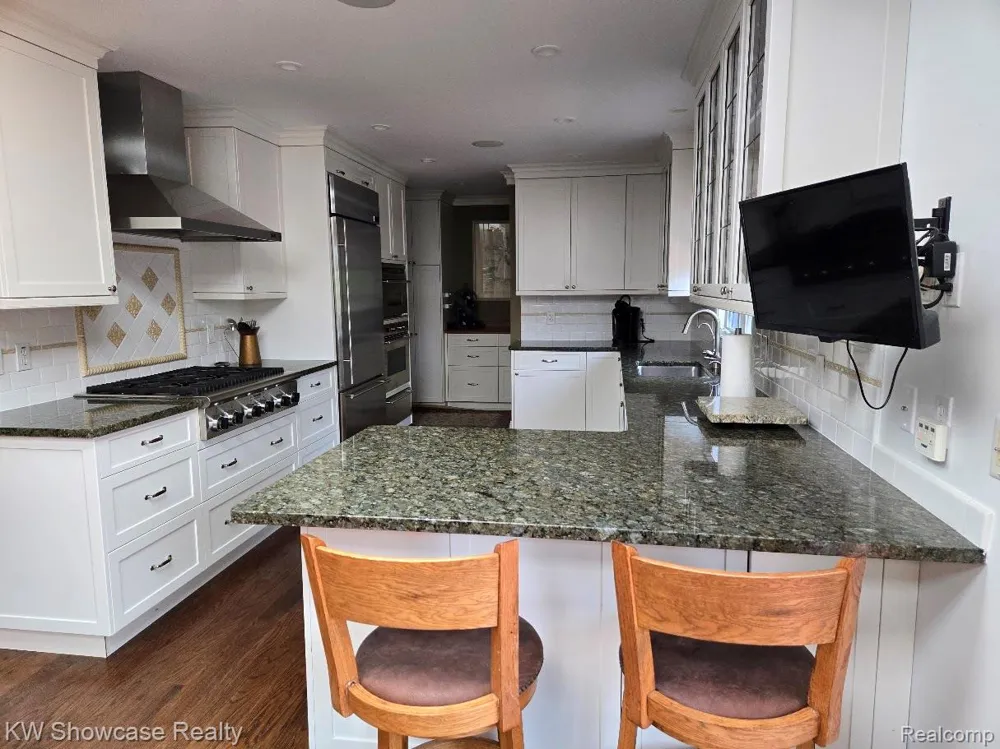 474 Beverly Island Drive Waterford Charter Township, MI 48328