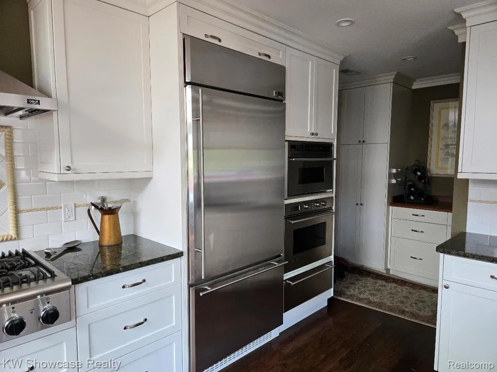474 Beverly Island Drive Waterford Charter Township, MI 48328