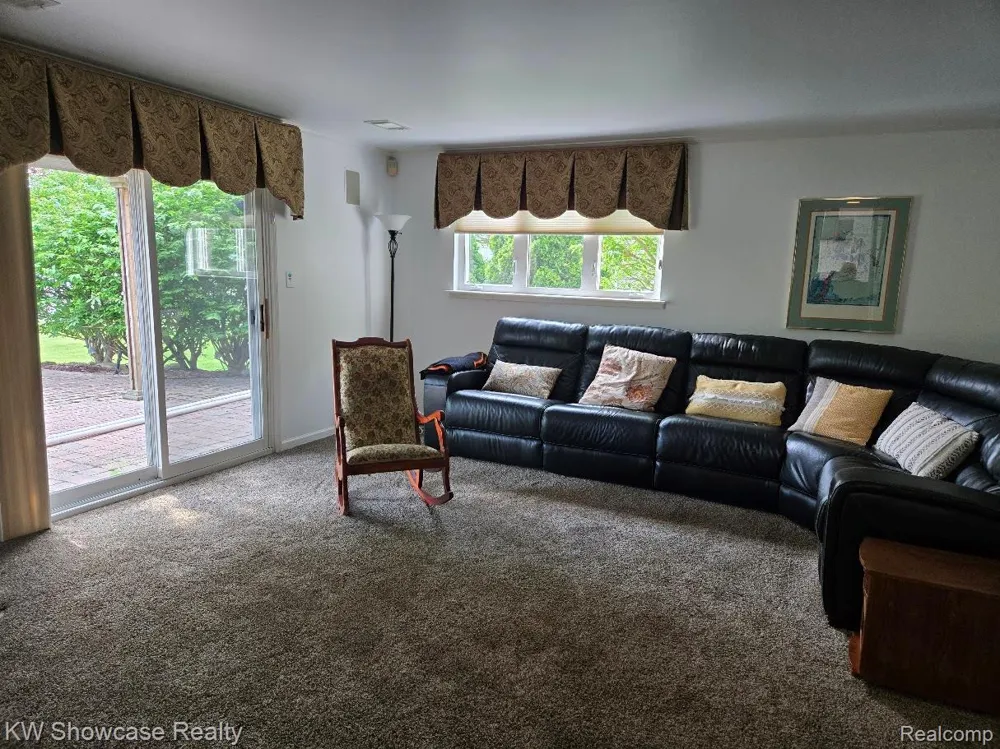 474 Beverly Island Drive Waterford Charter Township, MI 48328