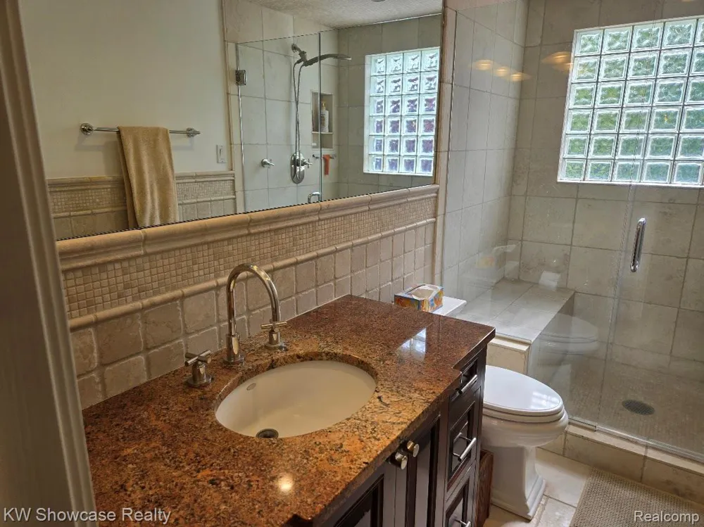474 Beverly Island Drive Waterford Charter Township, MI 48328