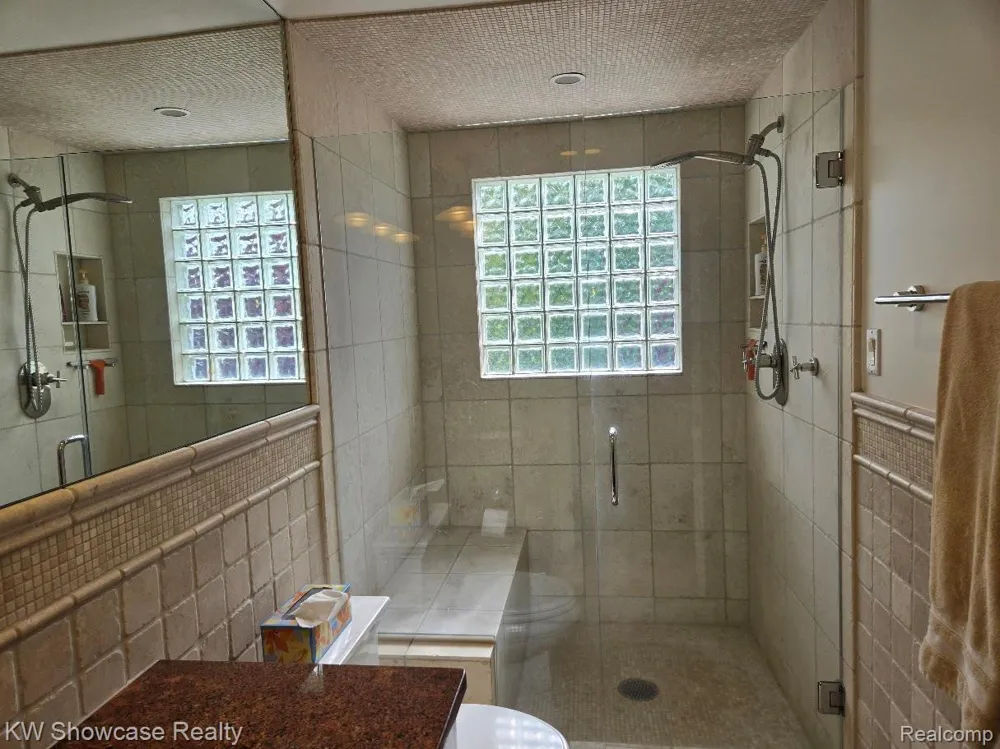 474 Beverly Island Drive Waterford Charter Township, MI 48328