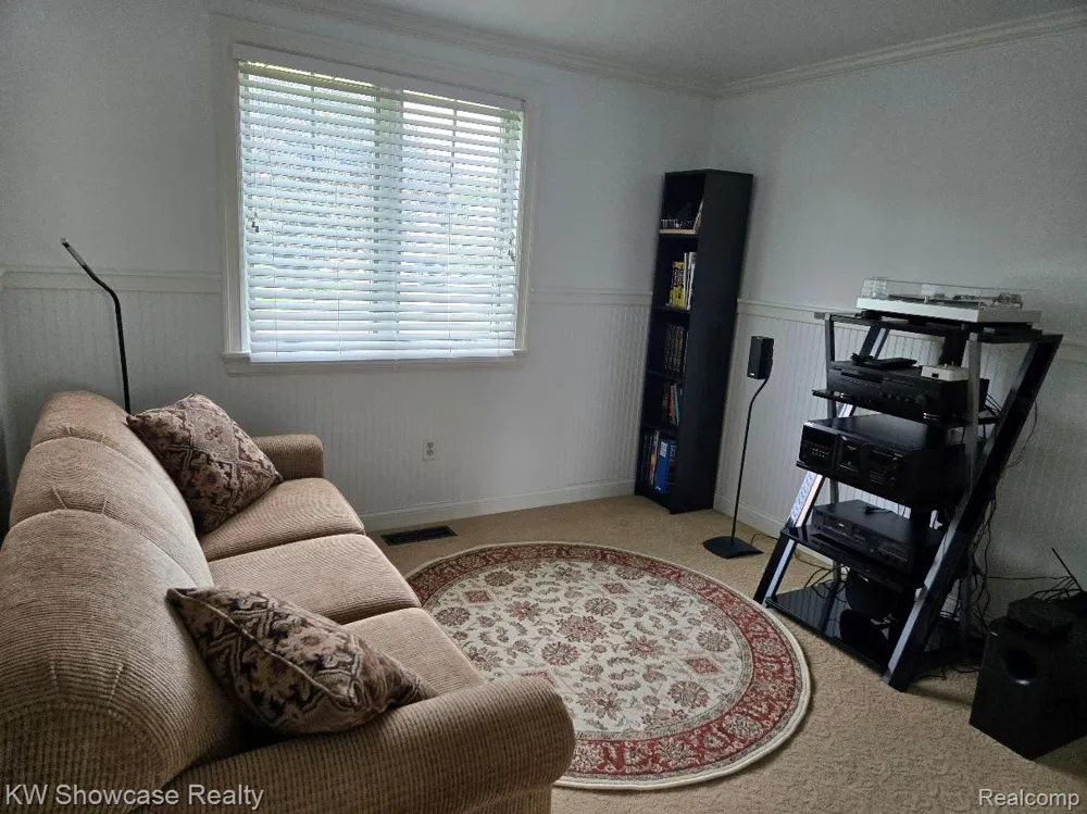 474 Beverly Island Drive Waterford Charter Township, MI 48328