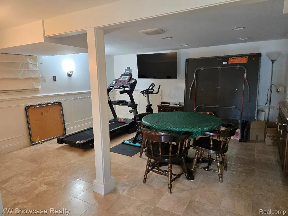 474 Beverly Island Drive Waterford Charter Township, MI 48328